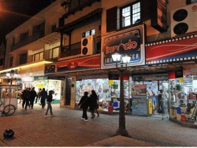 Dos de cada tres salte�os trabajan en el comercio, servicio e industria