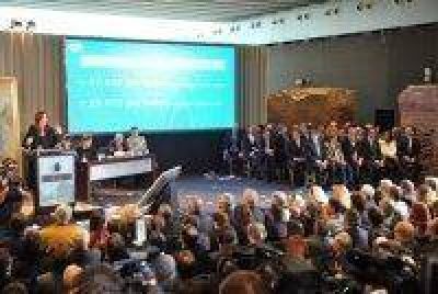 Urribarri: �El gobierno da un paso gigante en la promoci�n de la industria de contenidos audiovisuales�