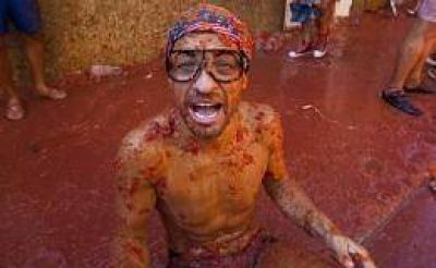 La "tomatina", un �xito en la crisis