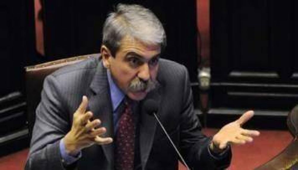 An�bal F. defiende proyecto para que j�venes de 16 puedan votar
