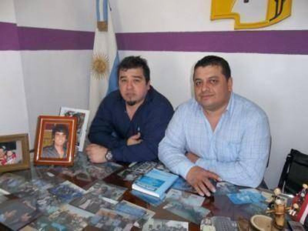 Fuerte respaldo del concejal C�ceres al secretario general Jos� Luis C�rdoba