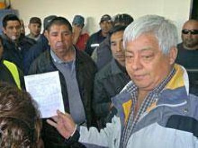 La UOCRA se declar� en alerta y anunci� que resistir� �intentos de desestabilizaci�n e intervenci�n�
