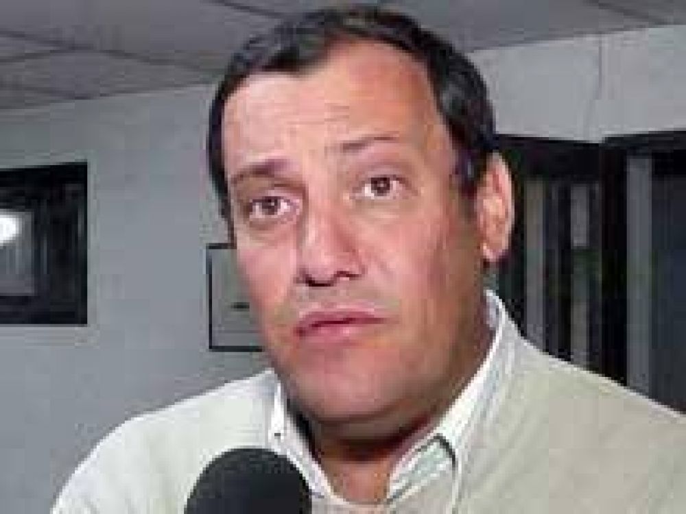 Iud aclara que, en realidad, hubo �operaciones a trav�s de la prensa�