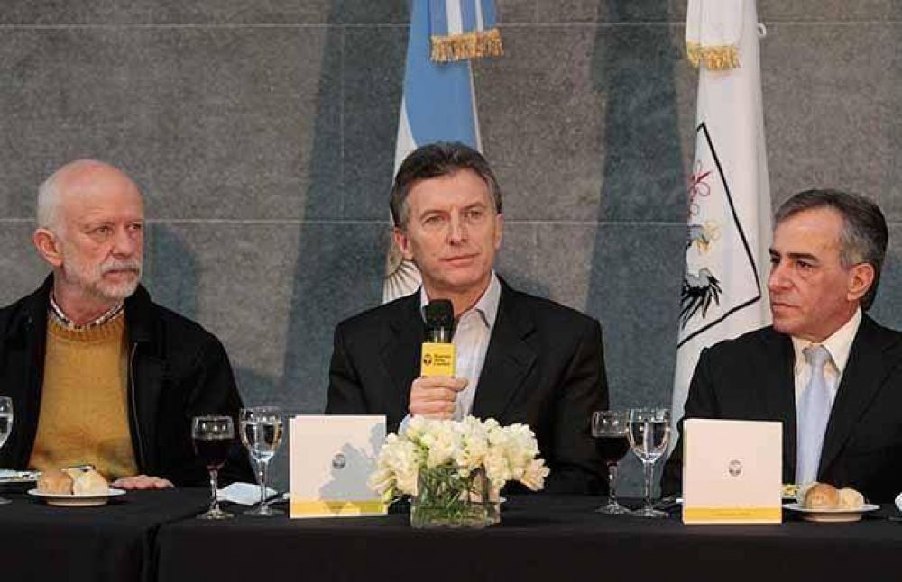 El PRO suma a intendentes radicales al proyecto presidencial 2015