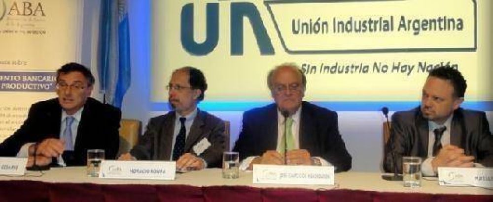 Encuentro empresarial sobre financiamiento bancario para productores