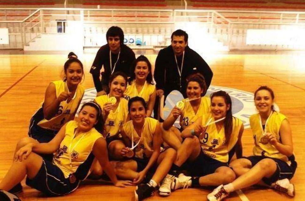 Formosa y Villa Escolar, ganadores en b�squet