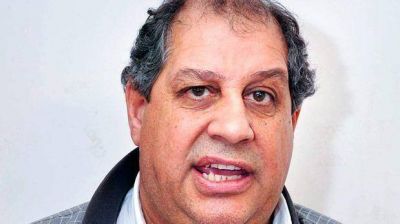 UPCN tambi�n firm� el acuerdo con Salud