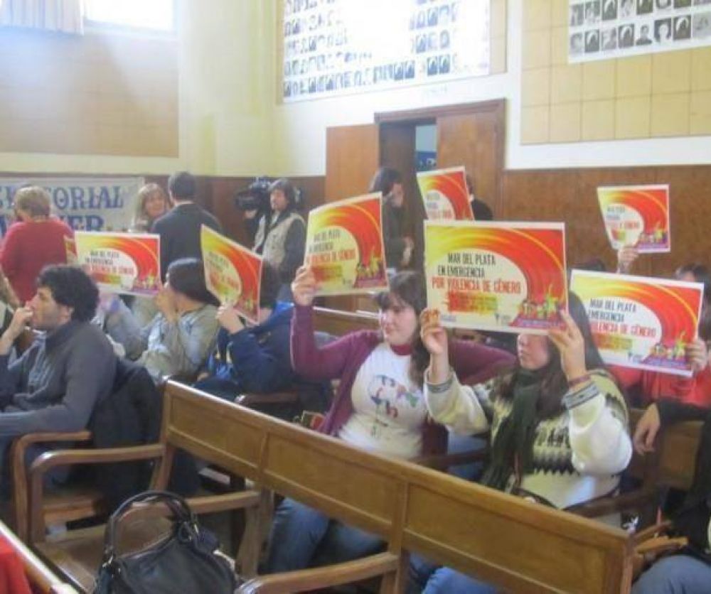 Proyecto de emergencia de violencia de g�nero recibi� apoyos y rechazos
