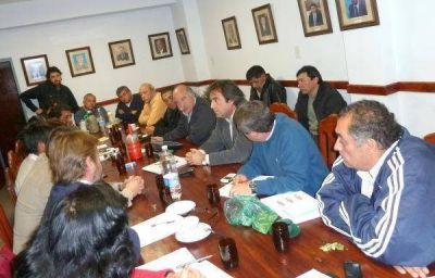 En reuni�n dirigencial: la UCR deline� estrategia partidaria