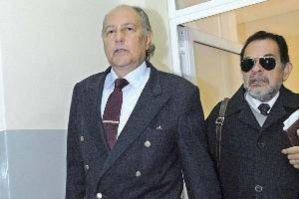 Isspse: Acosta se neg� a declarar y el juez investiga v�nculo laboral de Rezola