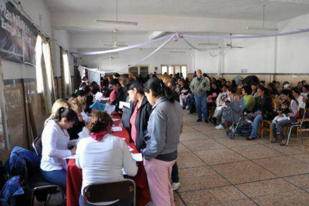 La Provincia no depositar� los fondos del Plan M�s Vida, y el lunes habr� movilizaci�n