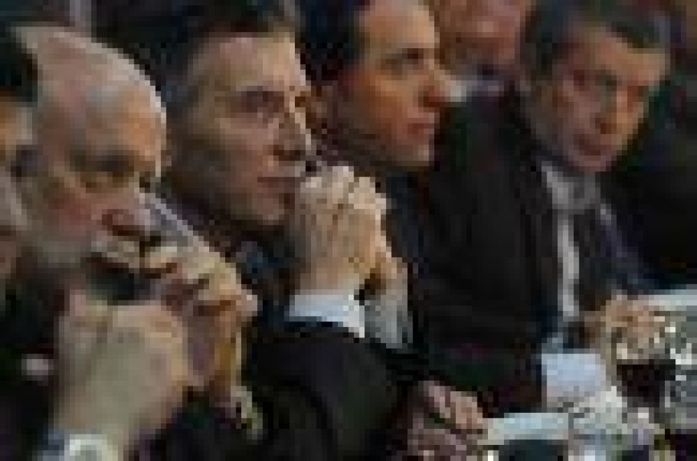 MACRI QUIERE SEDUCIR INTENDENTES 
