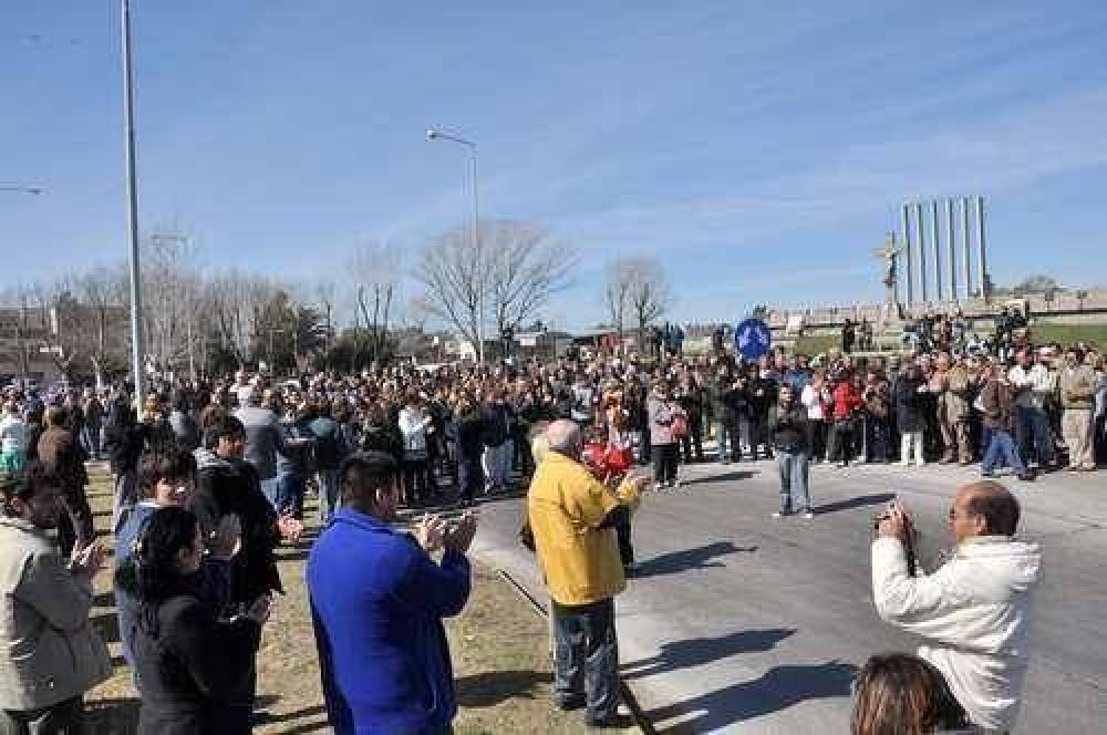 "Vamos a seguir hasta que veamos las m�quinas trabajando en la ruta"
