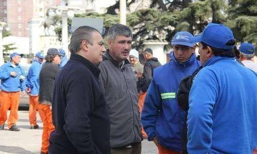 LAS COOPERATIVAS DE LIMPIEZA YA TRABAJAN EN AZUL