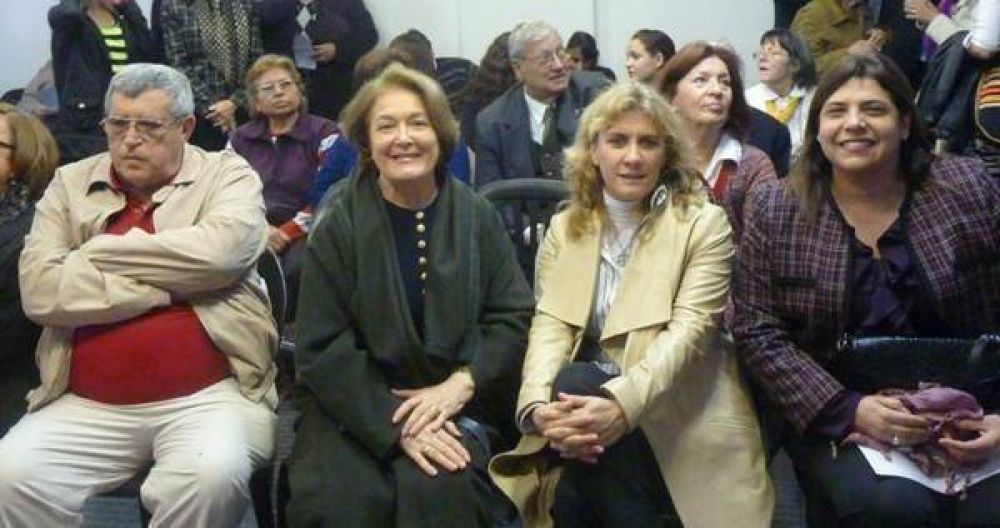 Mujeres radicales de Saladillo participaron de conferencia sobre Violencia de G�nero