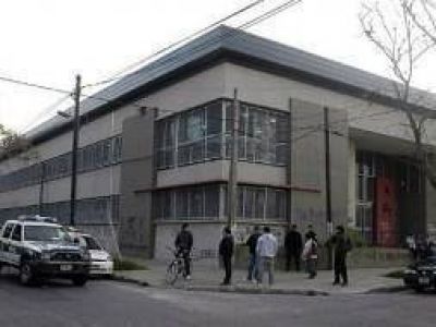 Apu�alan a menor durante pelea entre alumnas en La Plata