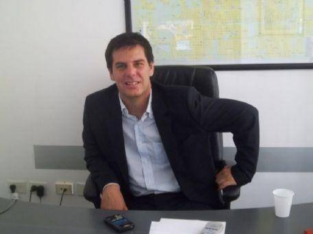Gonzalo Atanasof: �Todo lo que nos pasa a los bonaerenses es porque Scioli es presidenciable�