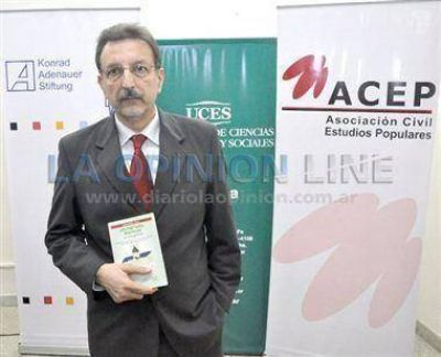 "Los partidos como instituci�n contin�an siendo mal vistos"