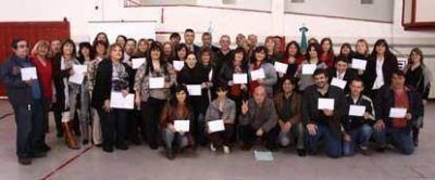 El Intendente Ferraresi encabez� el acto de titularizaci�n de Directores de Escuelas