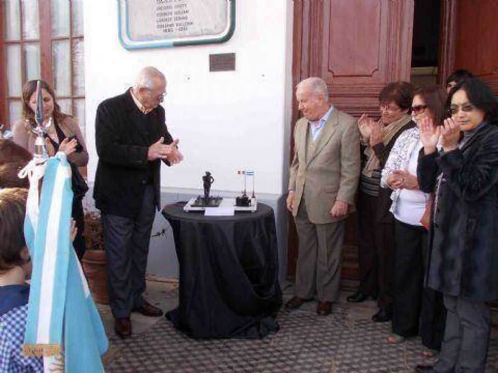Se inaugur� la Feria del Libro �Compartiendo palabras�