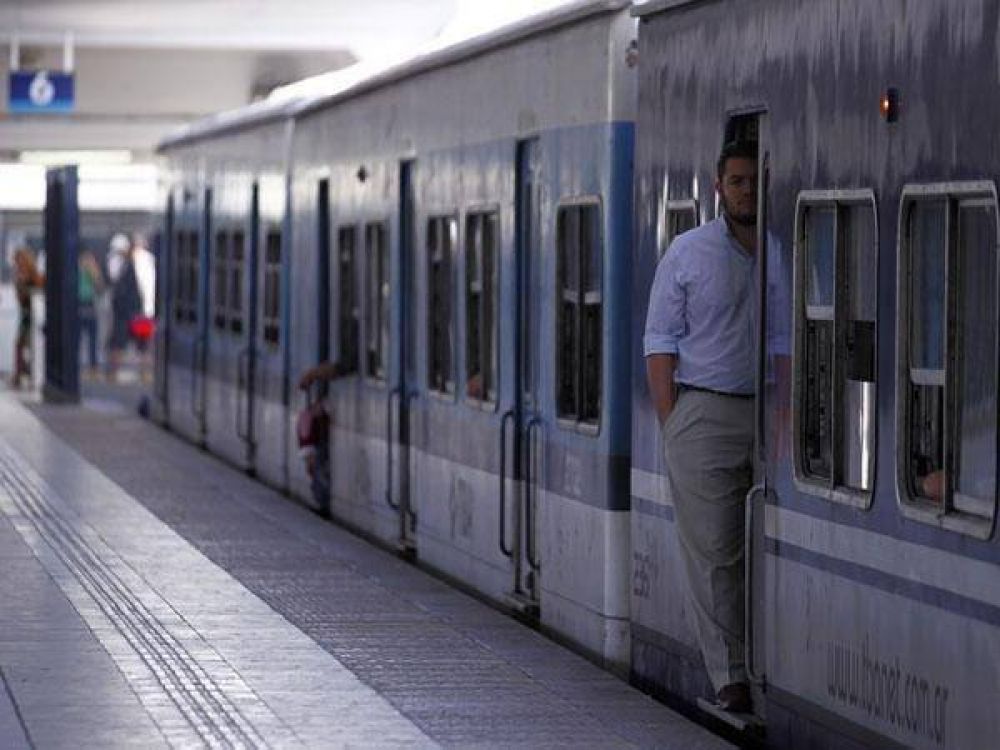 Multan a la empresa operadora del Sarmiento por irregularidades en el servicio