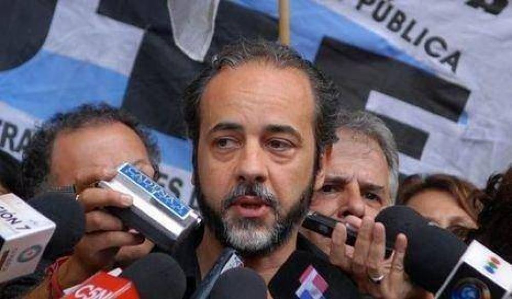 "Estamos orgullosos de las maestras que criticaron a Macri"