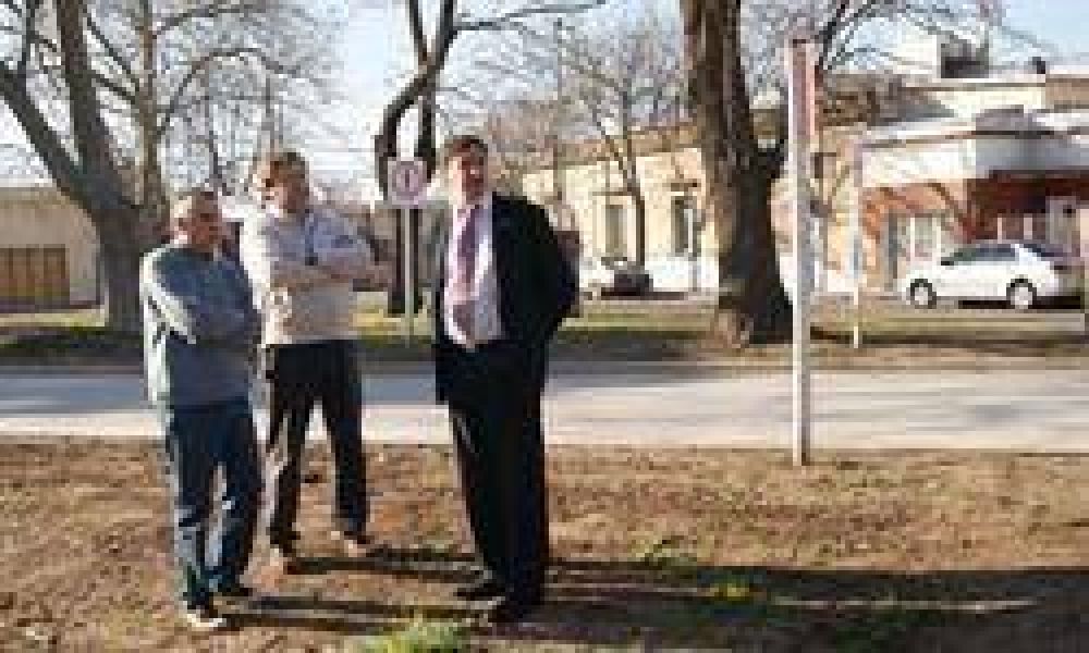 EL INTENDENTE SUPERVISO LA OBRA DEL DESVIO DE LA CALLE DR. REAL 