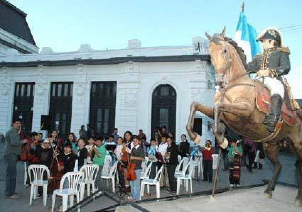 Orquesta infantil �Amadeus� ofreci� concierto