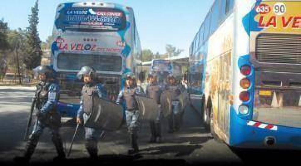 La Justicia intim� a trabajadores desbloquear el dep�sito de La Veloz