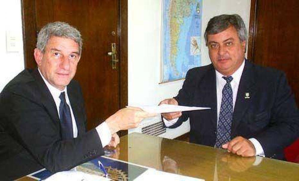El Intendente estuvo con el subsecretario de Obras Publicas 