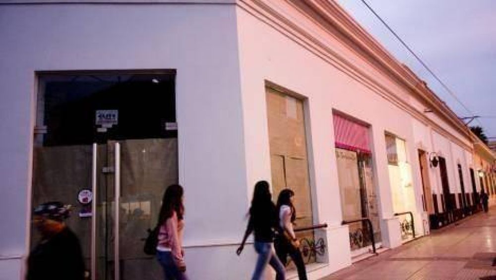 Alquilar un local en el microcentro cuesta casi $15.000