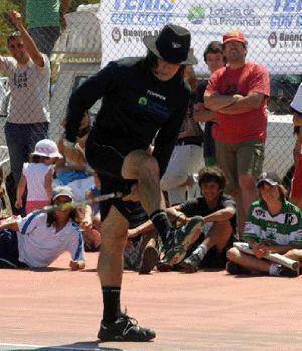 En el Club Atl�tico  Guillermo Vilas llega a Pilar para mostrar su magia del tenis