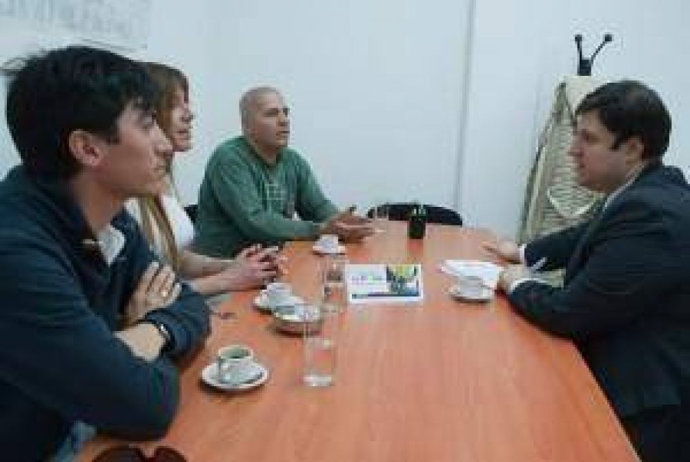 Funcionarios del gobierno se reunieron con integrantes del colectivo de diversidad sexual