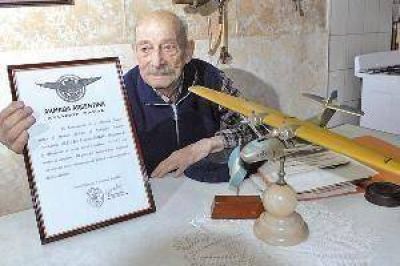 Jos� Parisi, el sobreviviente del primer vuelo argentino al continente ant�rtico
