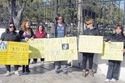 Familiares de Gabriela C�rdoba piden la destituci�n de la jueza Raquel Tassello