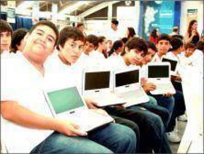 Equipo t�cnico de Conectar Igualdad acompa�ar� a docentes de Santa Rita