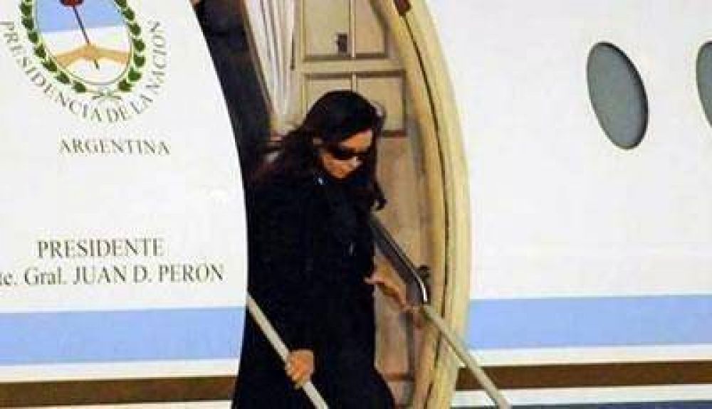 La presidenta no pudo viajar a El Calafate por una falla en el Tango 01