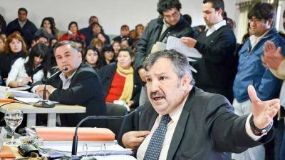 Discusi�n por el pase a planta municipal de 160 cooperativistas