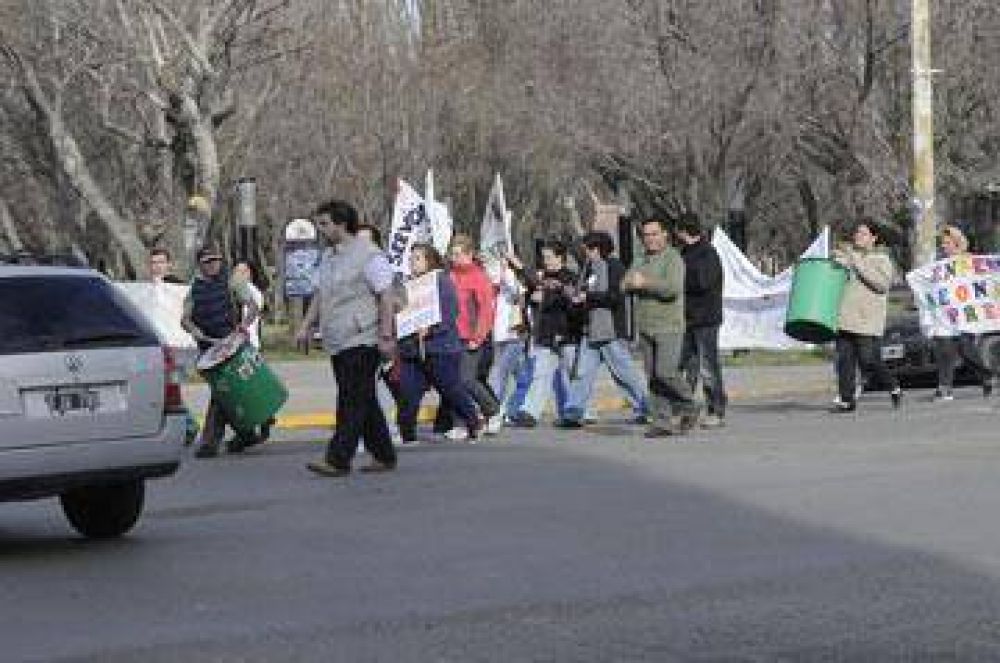 Aseguran que la medida de los enfermeros llega al 80 por ciento