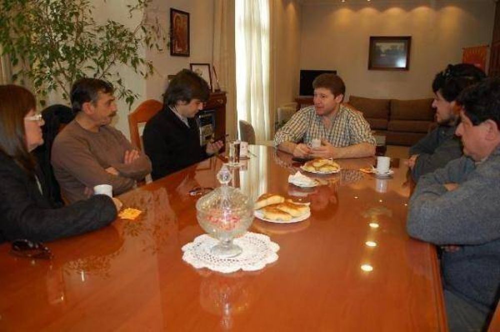 El intendente Melella recibi� a la flamante comisi�n directiva de la ATURG
