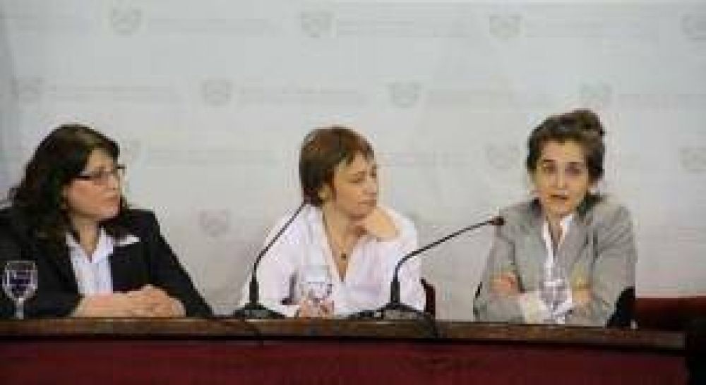 Fondos para PyMEs: �Esto jerarquiza la actividad productiva local�, remarc� Hern�ndez