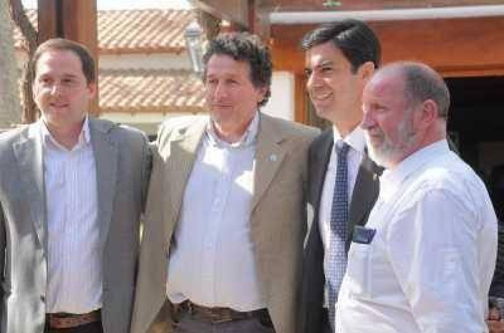 El vicegobernador participo del 3� Encuentro Triprovincial del Valle Calchaqu�