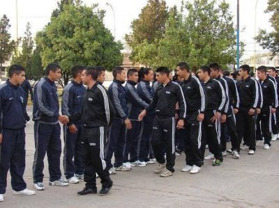 Cadetes de la Polic�a de La Rioja visitan Catamarca