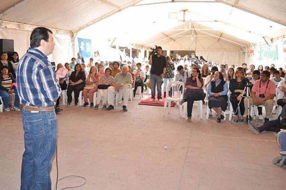 Zamora resalt la responsabilidad y el compromiso de juventudes militantes