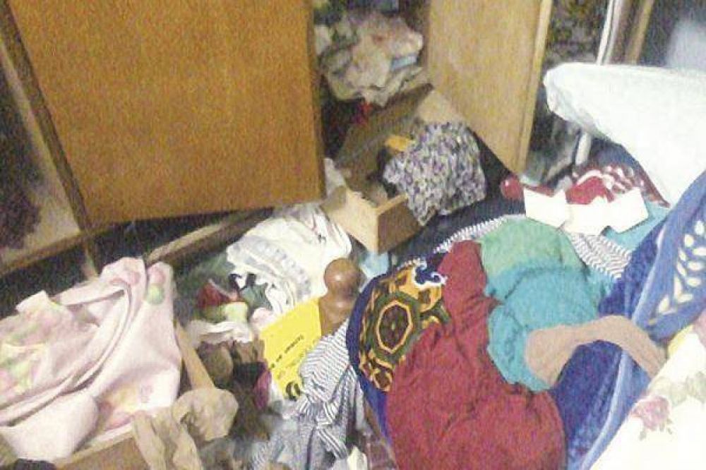 Amenazan a mujer con un arma, ingresan a su domicilio y le roban 1.500 pesos, antes de maniatarla