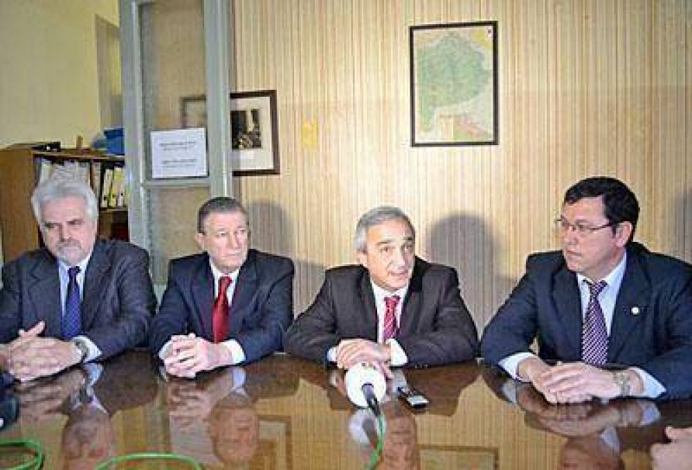 Alejandre: �Estamos dando mayor impulso a las regiones sanitarias�