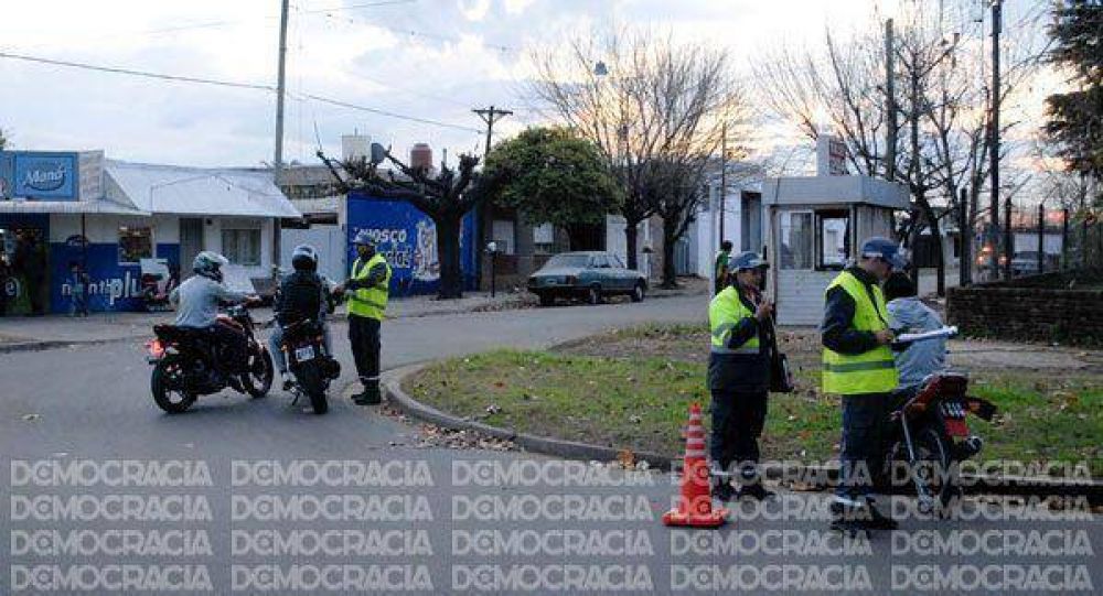 Para Traverso, la Agencia de Seguridad Vial desat� una �cacer�a de trabajadores�