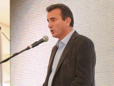 P�rez anunci� que invertir� $10 millones en subsidios para empresas que se quieran instalar en el PASIP