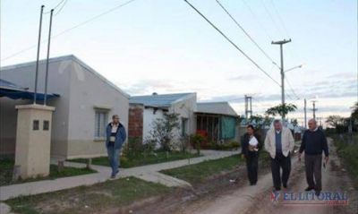 Presentar�n una propuesta de standard de vivienda a bajo costo