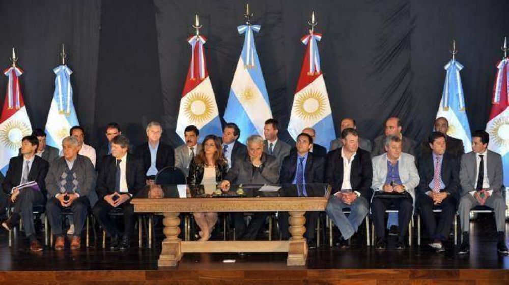 Danza de millones para los intendentes